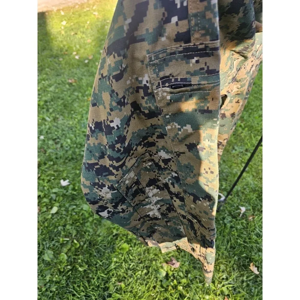USMC Woodland Digital Camouflage Coveralls Flyers S.O.C. Sz M 28/P Regular‎